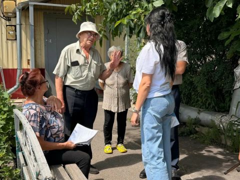 Состоялся комиссионный осмотр МКД в Ракитном по ул. Пролетарская, 28 — шаг к досрочному ремонту отмостки